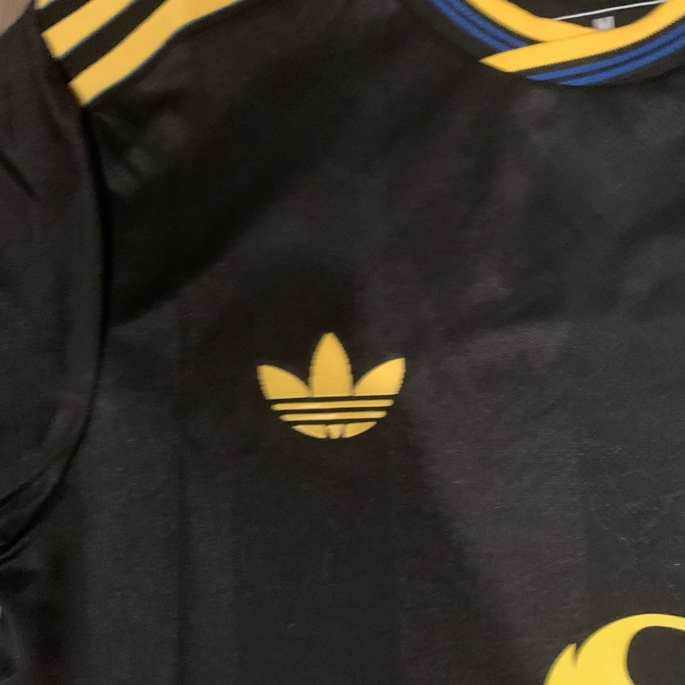 Manchester United Jersey - Picture 3 of 6